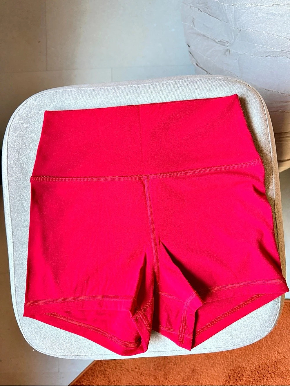 Fleo Athletic Shorts in Red High Rise Size Small